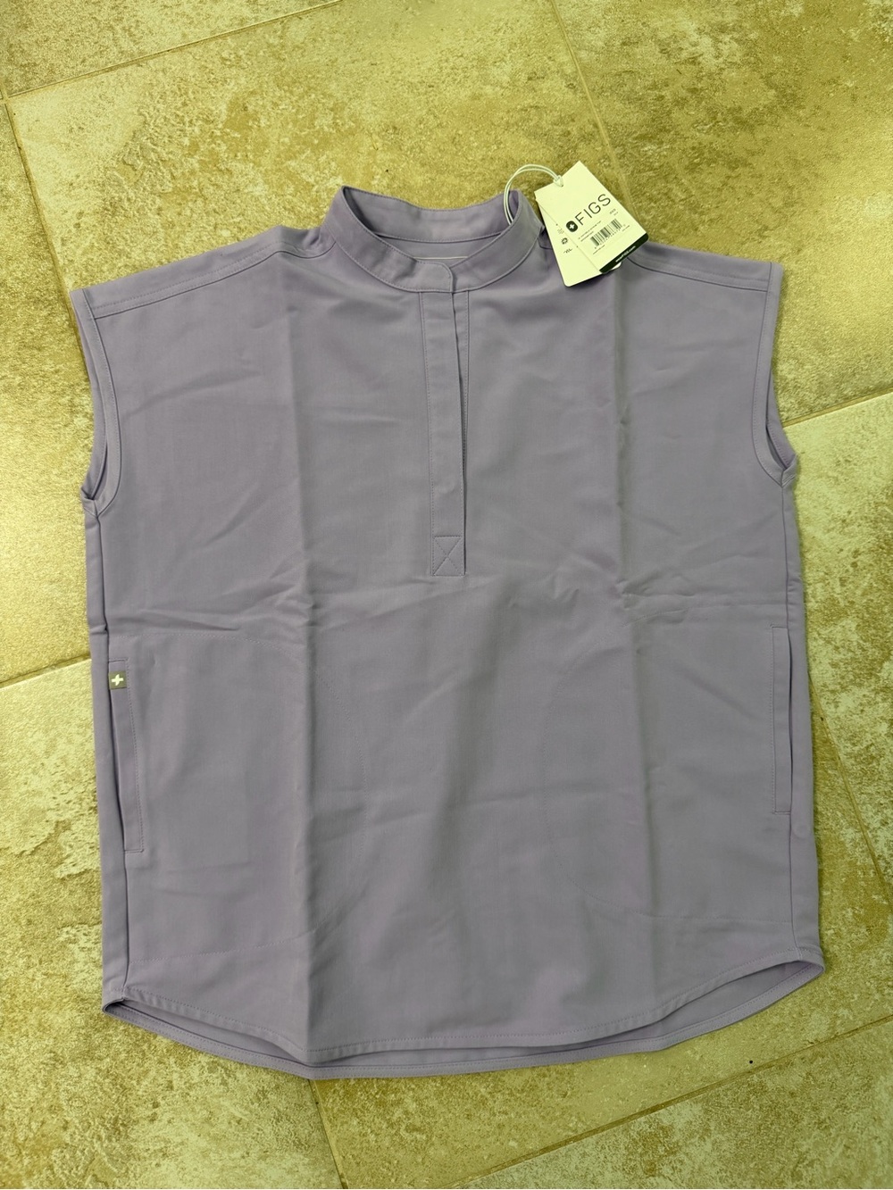 FIGS Women’s Rafaela Scrub Top